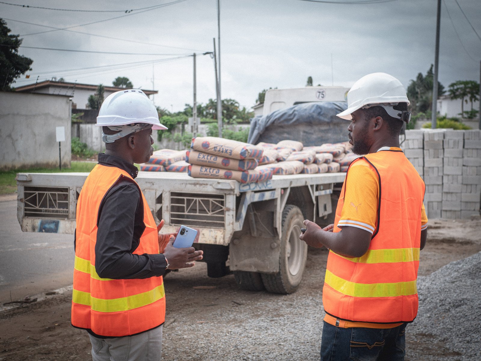 gestion de stock et dechargement de camion bmoh group